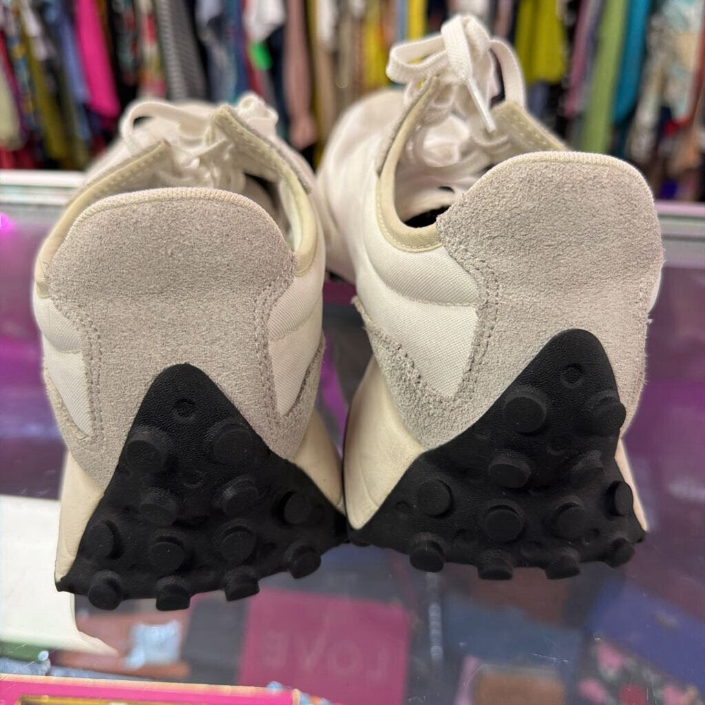 8.5 New Balance Mesh Sneaker