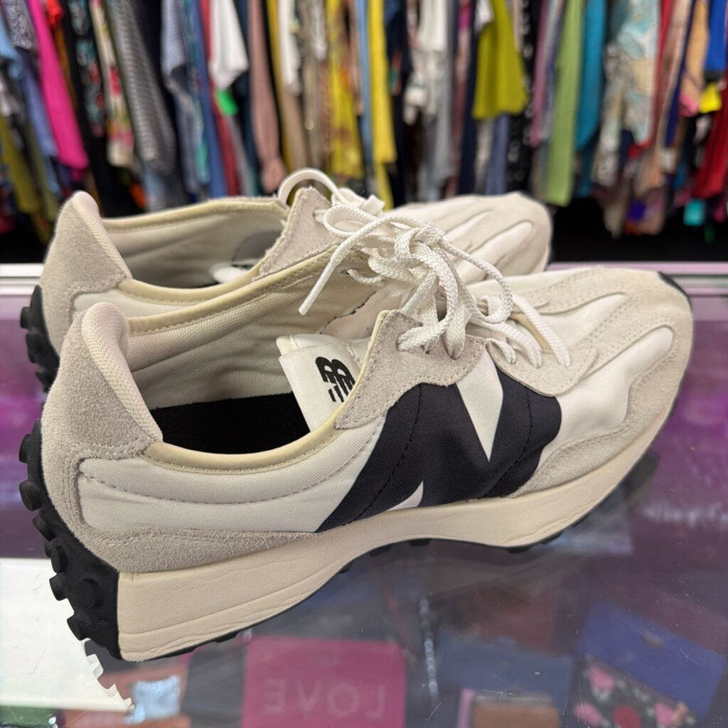 8.5 New Balance Mesh Sneaker