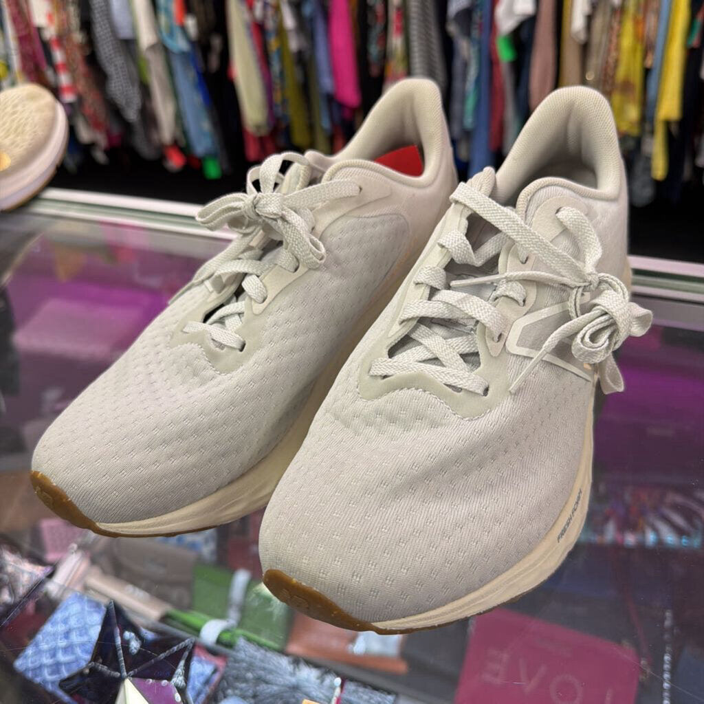8.5 New Balance Mesh Sneaker
