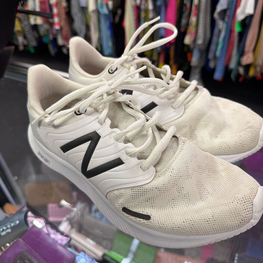 8.5 New Balance 327 Mesh Sneaker