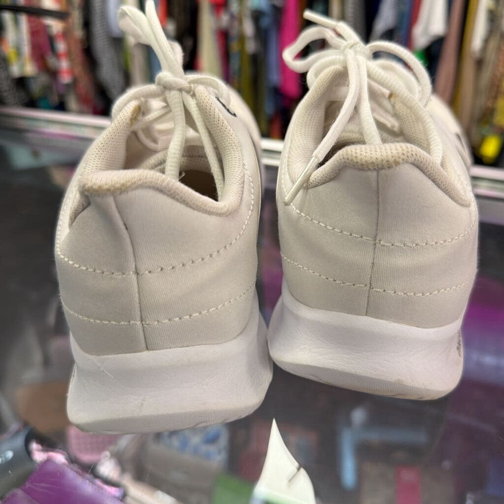 8.5 New Balance 327 Mesh Sneaker