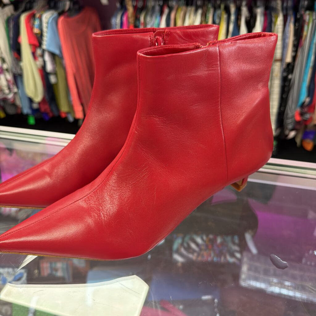 10 Gianni Bini Georgina Leather Pointed Kitten Heel Booties