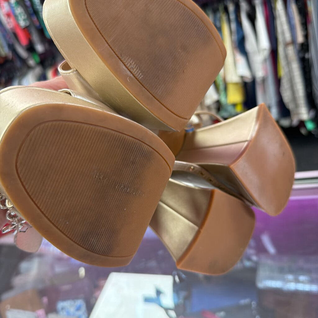 10 Gianni Bini As is Class-Act Platform Cross Strap Sandals