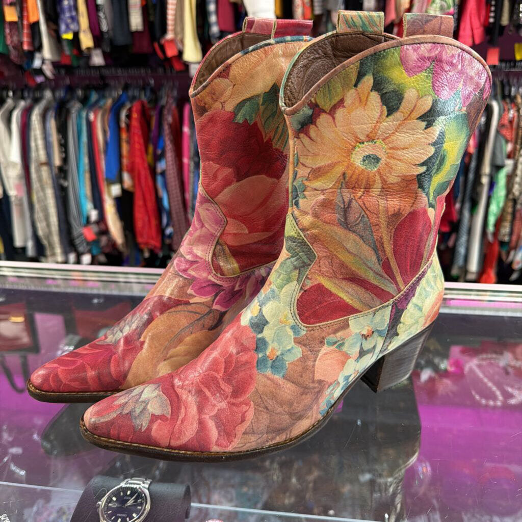 10 Oasis Society The Sorrel Floral Tapestry Vegan Western Ankle Stacked Heel Boot