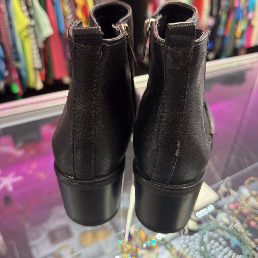 9 Aquatalia Suede & Leather Stacked Heel Bootie
