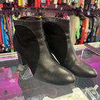 9.5 Libby Edelman Side Zip Ankle Boot