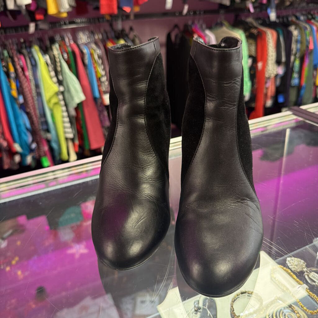 9.5 Libby Edelman Side Zip Ankle Boot