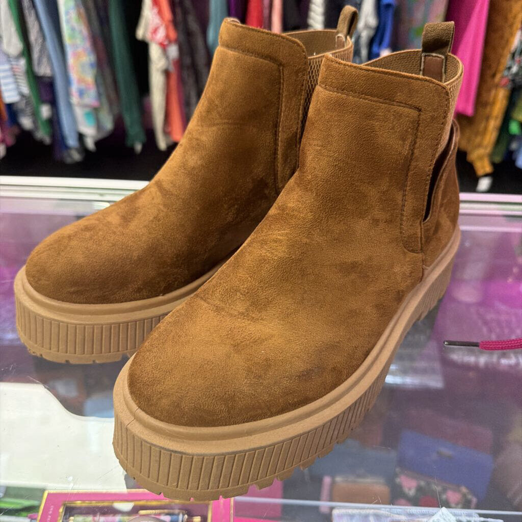 9 Charlotte Russe Chelsea Faux Suede Platform Boots