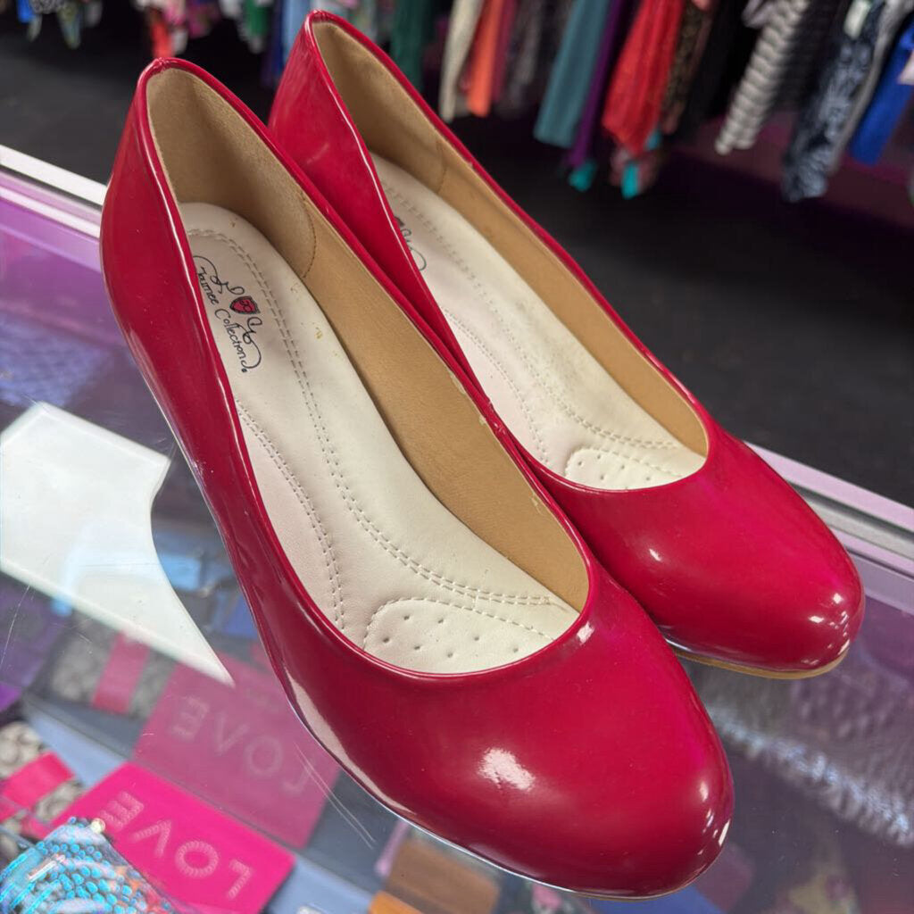 8.5 Journey Collection Round Toe Patent Heel