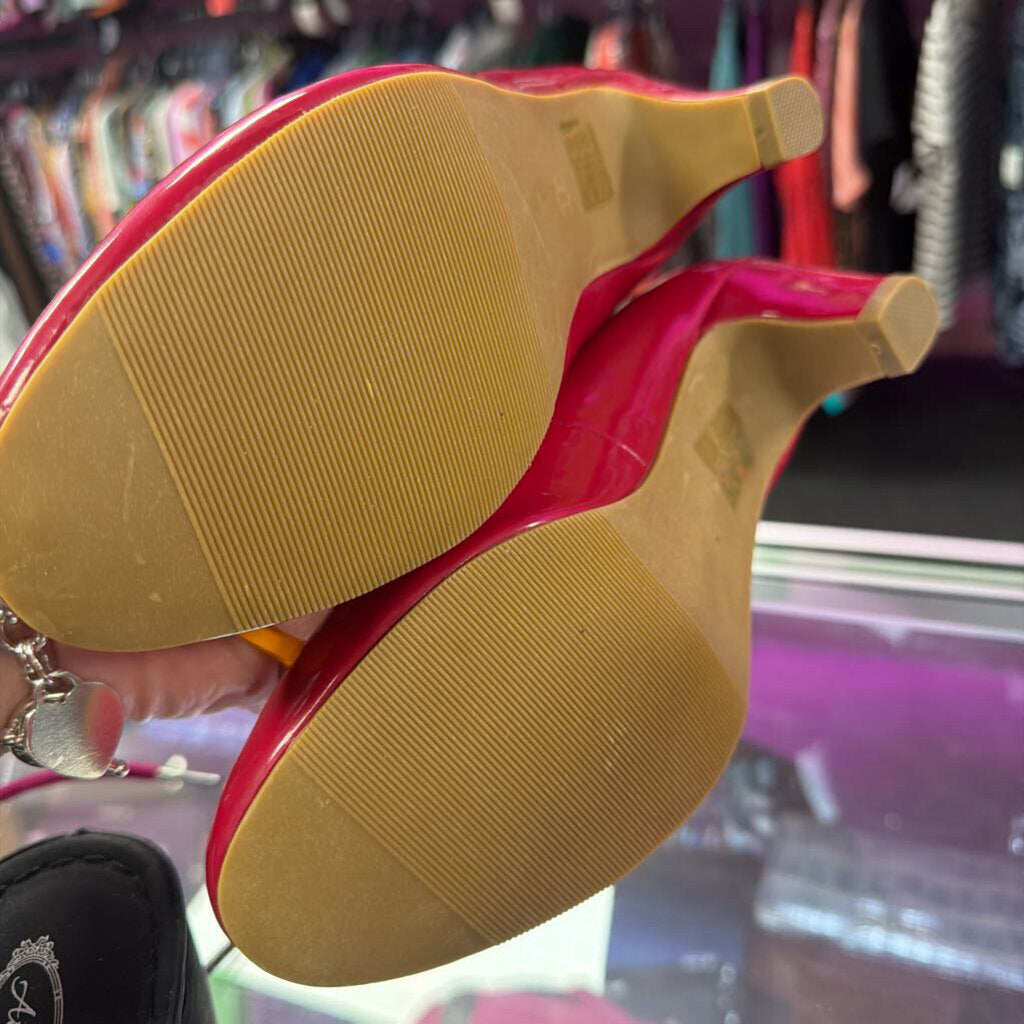 8.5 Journey Collection Round Toe Patent Heel