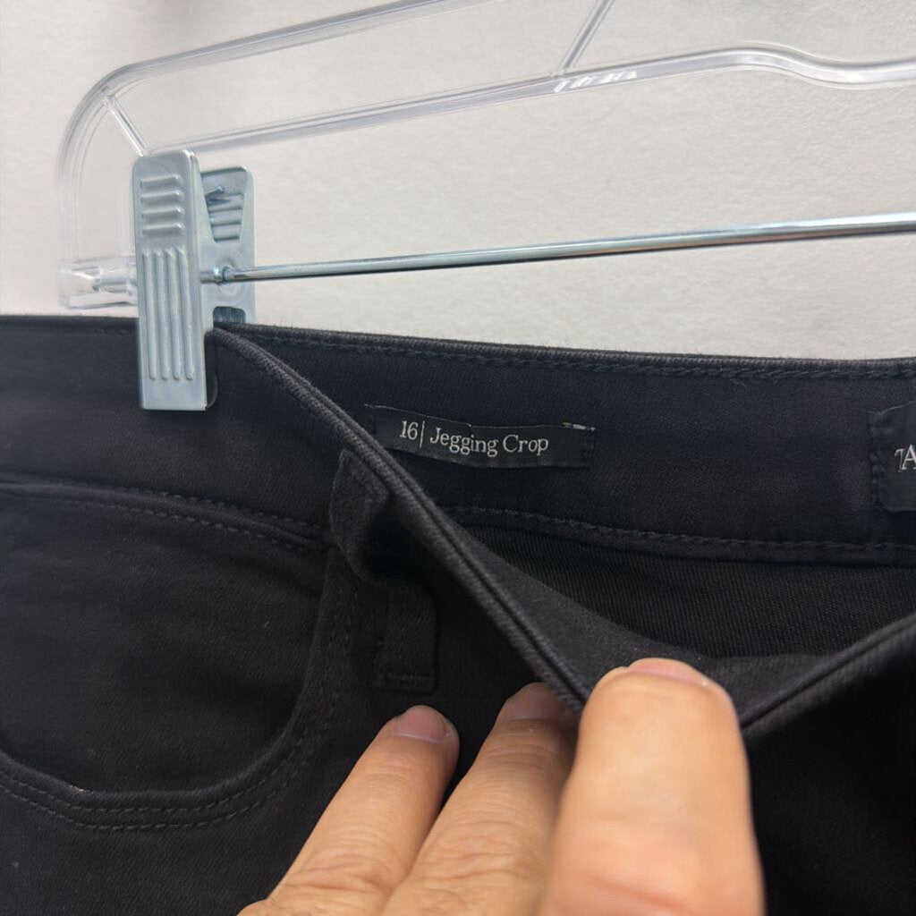 16 Solid Denim "Jegging Crop" Jeans NWT
