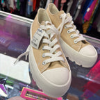 8M Cushionaire NWT Lace Up Chunky Sole Sneaker
