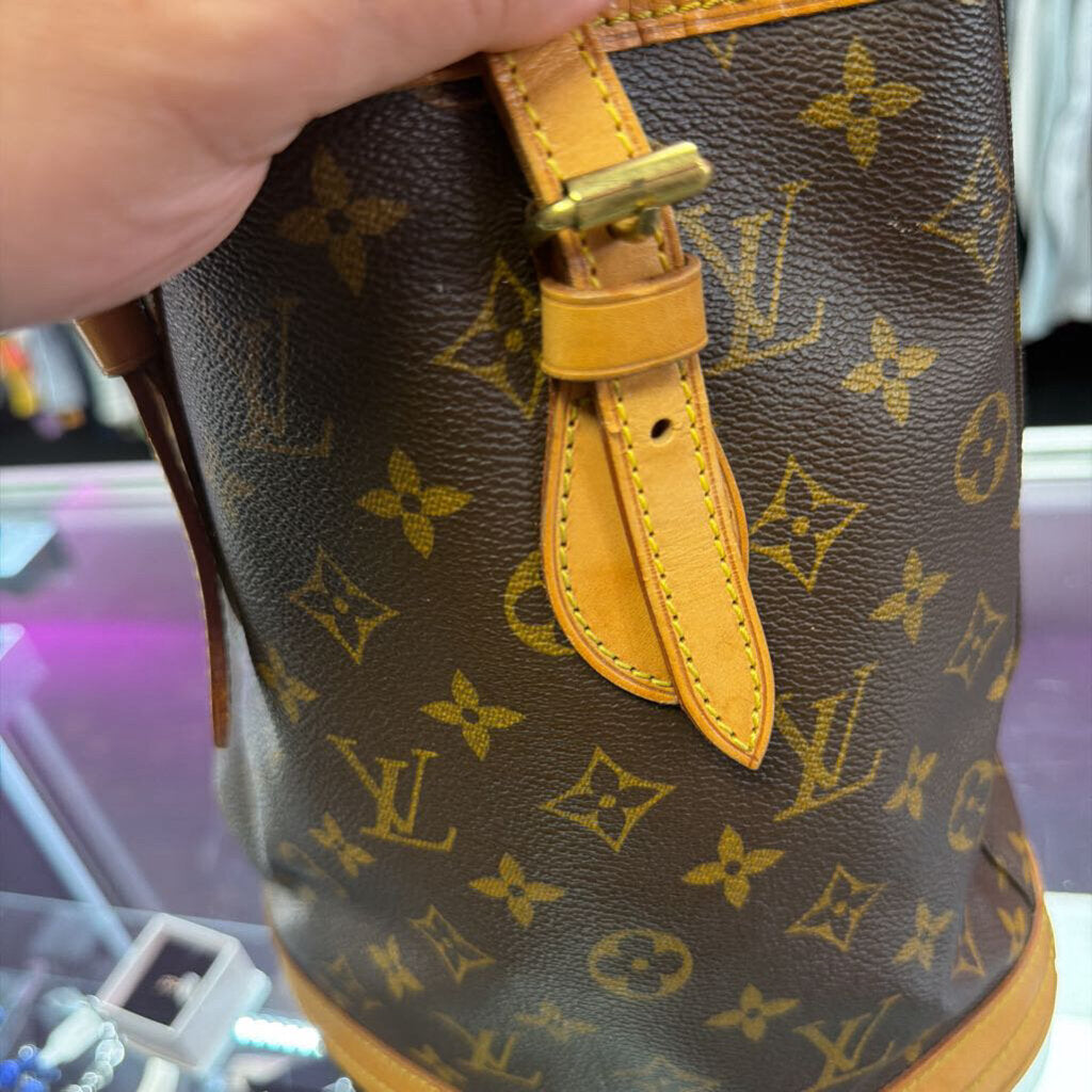 Louis Vuitton Bucket Bag Pm