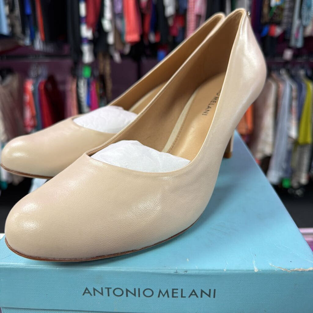 10 Antonio Melani Fallon Round Leather Heel