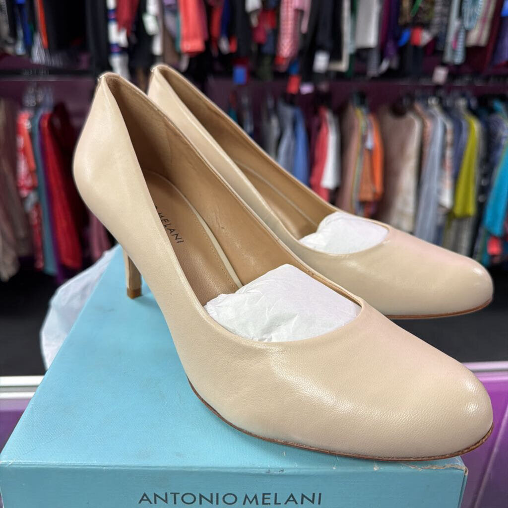 10 Antonio Melani Fallon Round Leather Heel