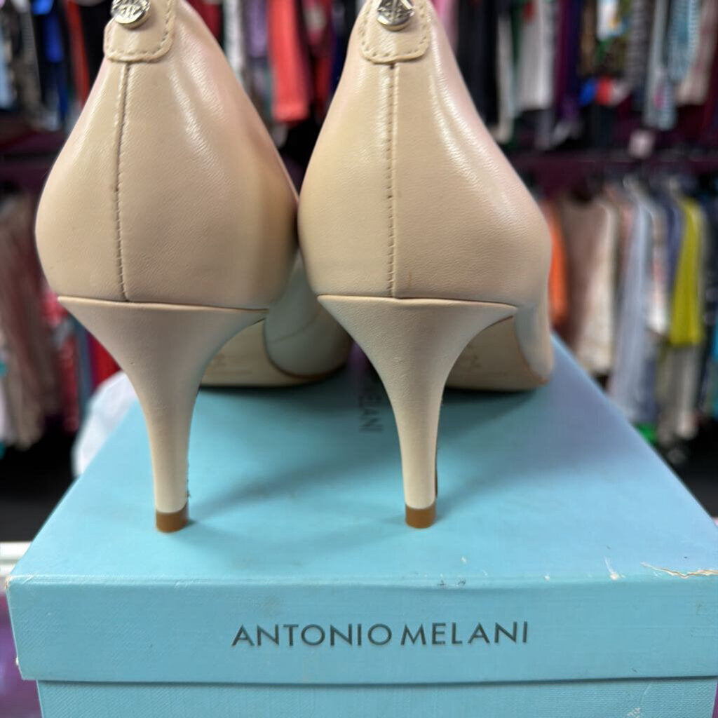 10 Antonio Melani Fallon Round Leather Heel