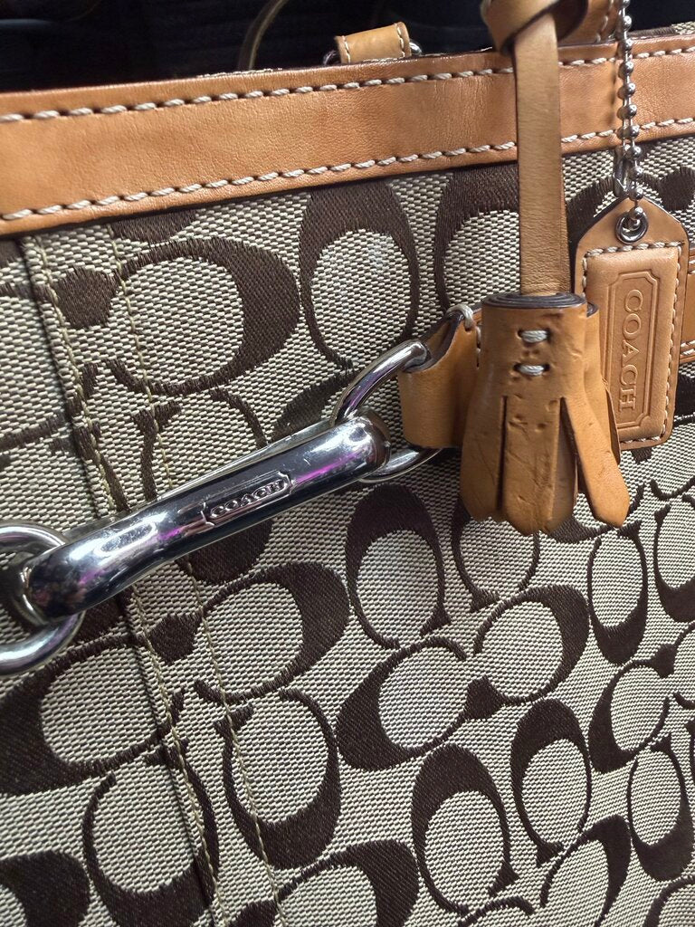 Coach Hamptons Signature Large Carryall Tote 5A10