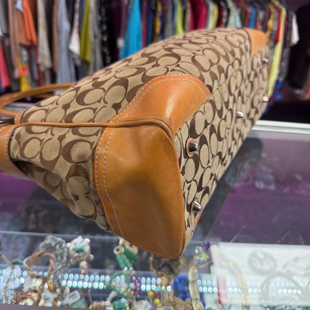 Coach Hamptons Signature Large Carryall Tote 5A10