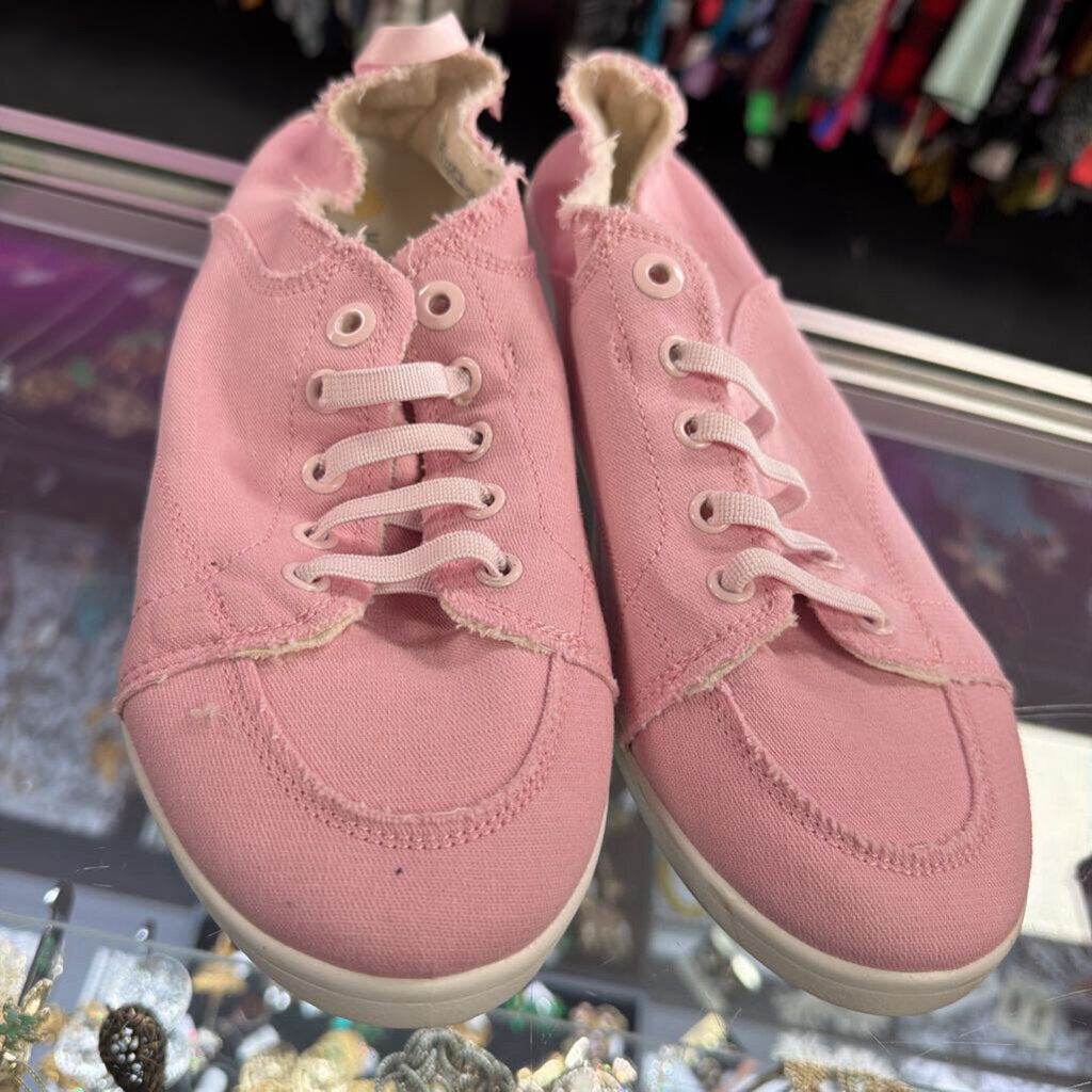 10 Vionic Beach Frayed Edge Sneaker