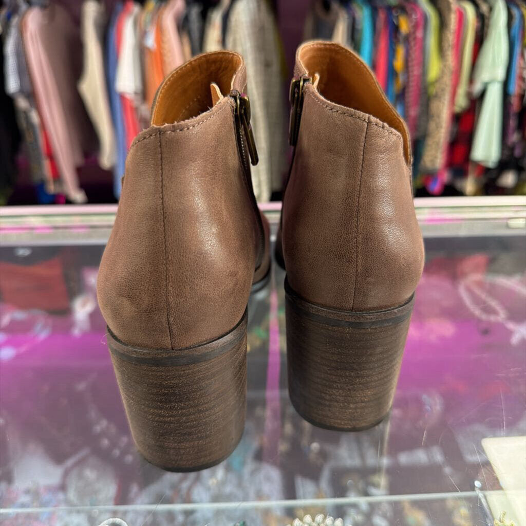 9.5 Lucky Brand Beloit Stacked Heel Ankle Bootie