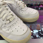 8 NIke Airforce One Sneakers