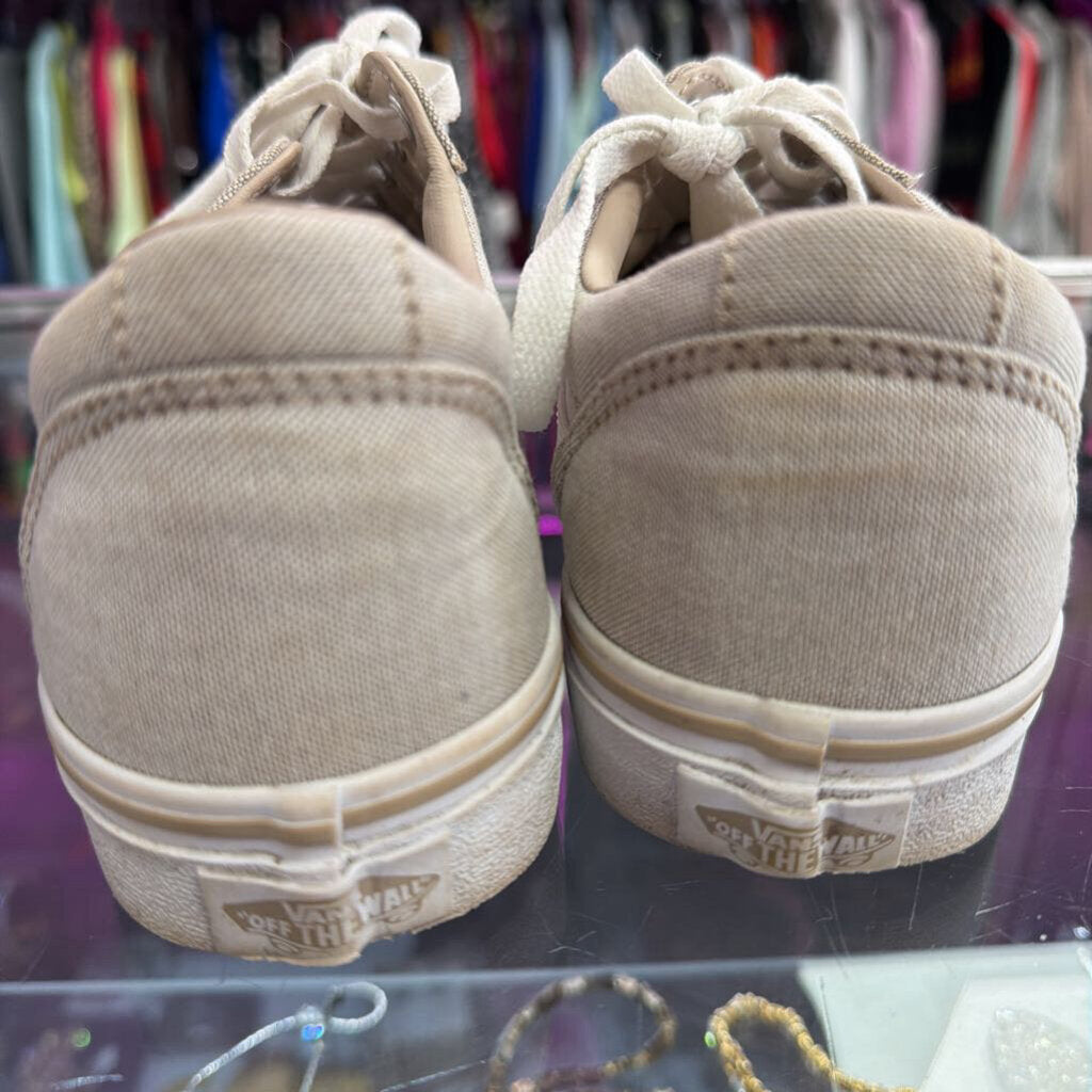 8 Vans Summer Canvas Sneaker