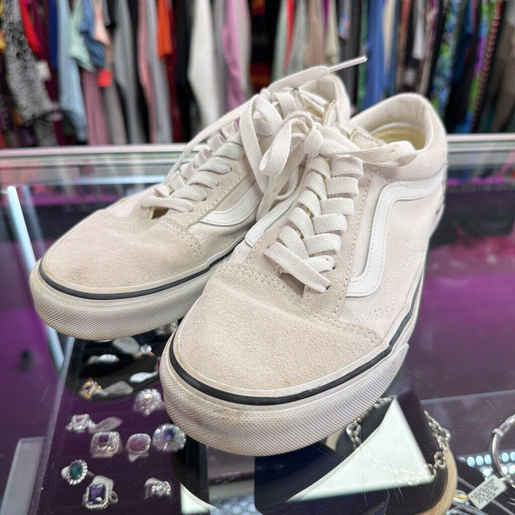 8 Vans Summer Canvas Sneaker