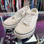 8 Vans Summer Canvas Sneaker