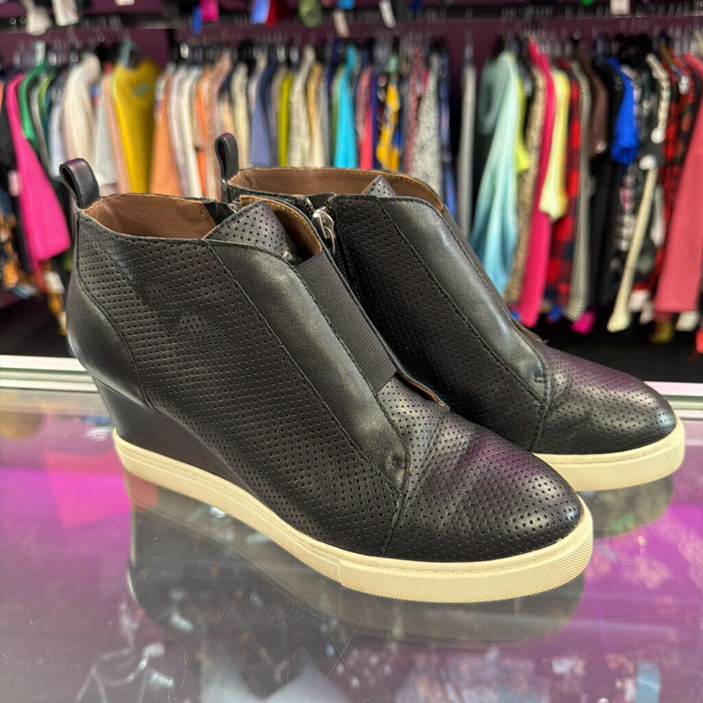 6.5 L. Paolo Felicia Wedge Sneaker Bootie