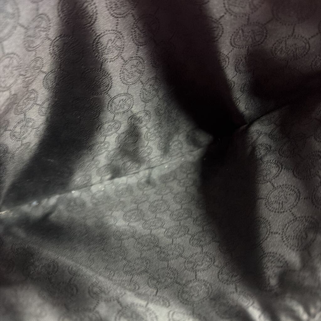 Michael Kors Signature Medium Patent Logo