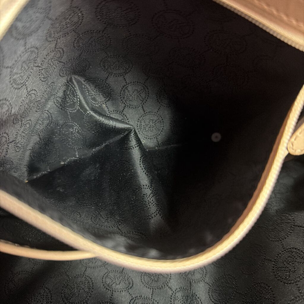 Michael Kors Signature Medium Patent Logo