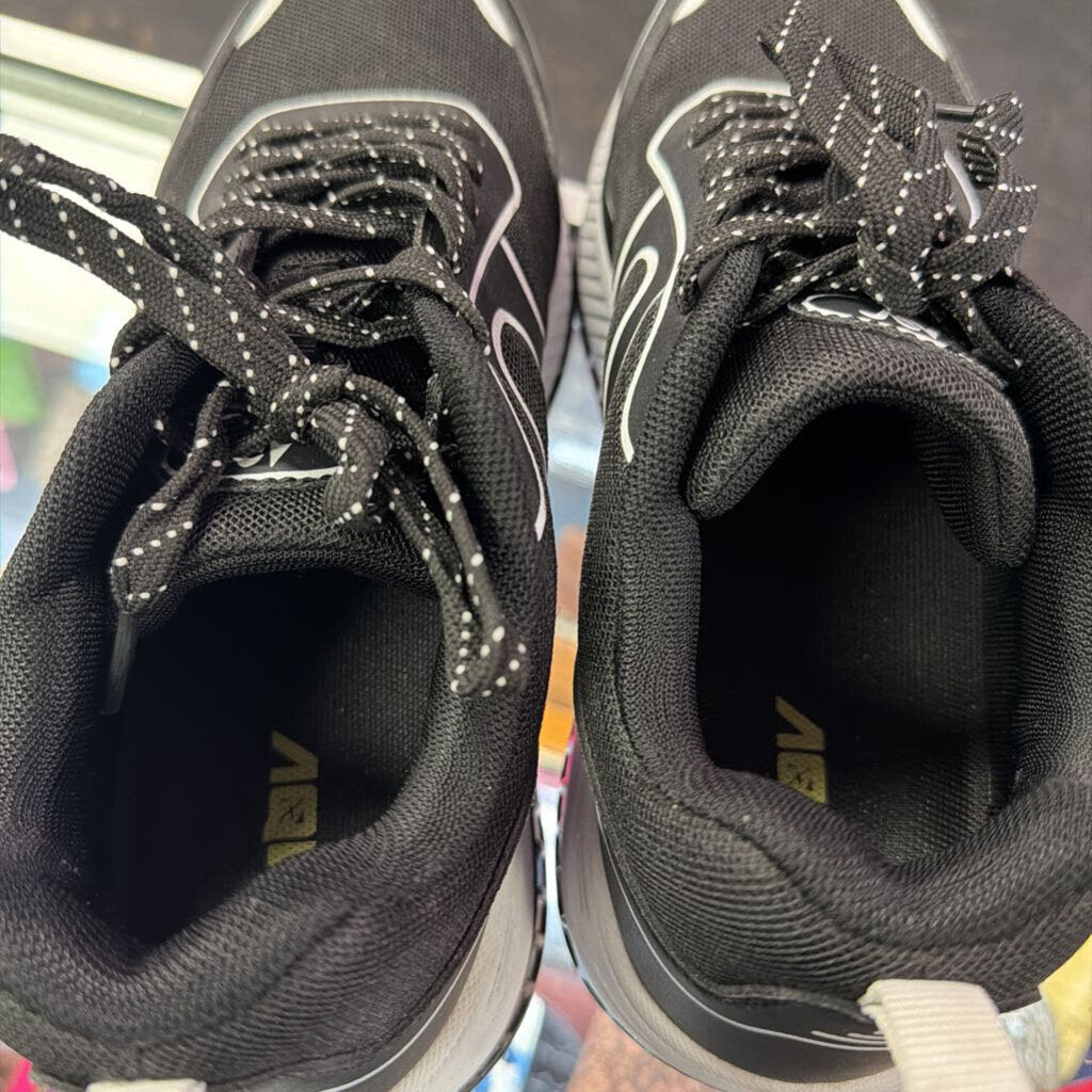 8.5 AOV Womens Arch Support Walking Shoe