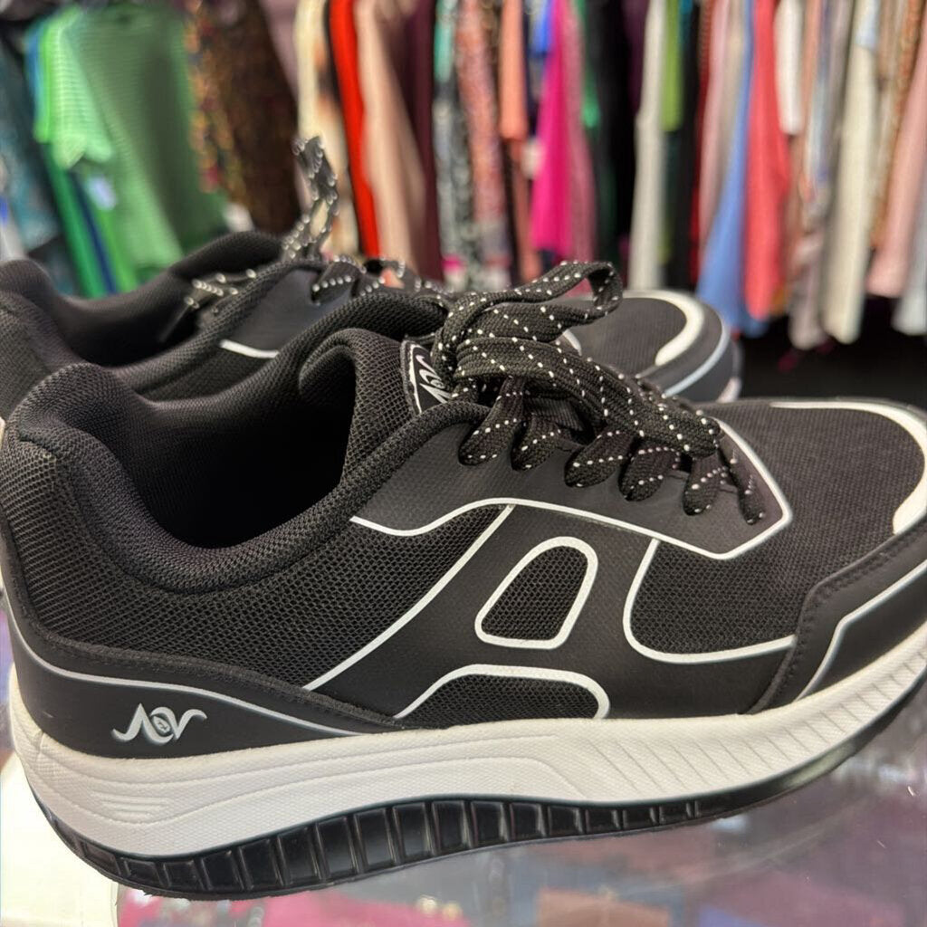 8.5 AOV Womens Arch Support Walking Shoe