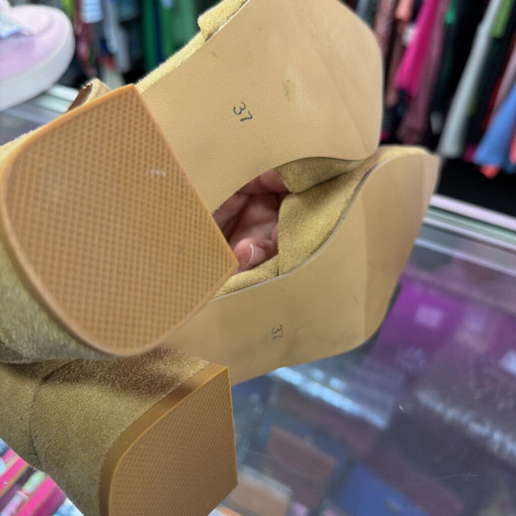 6 Unknown Pointed Ankle Strap Heel