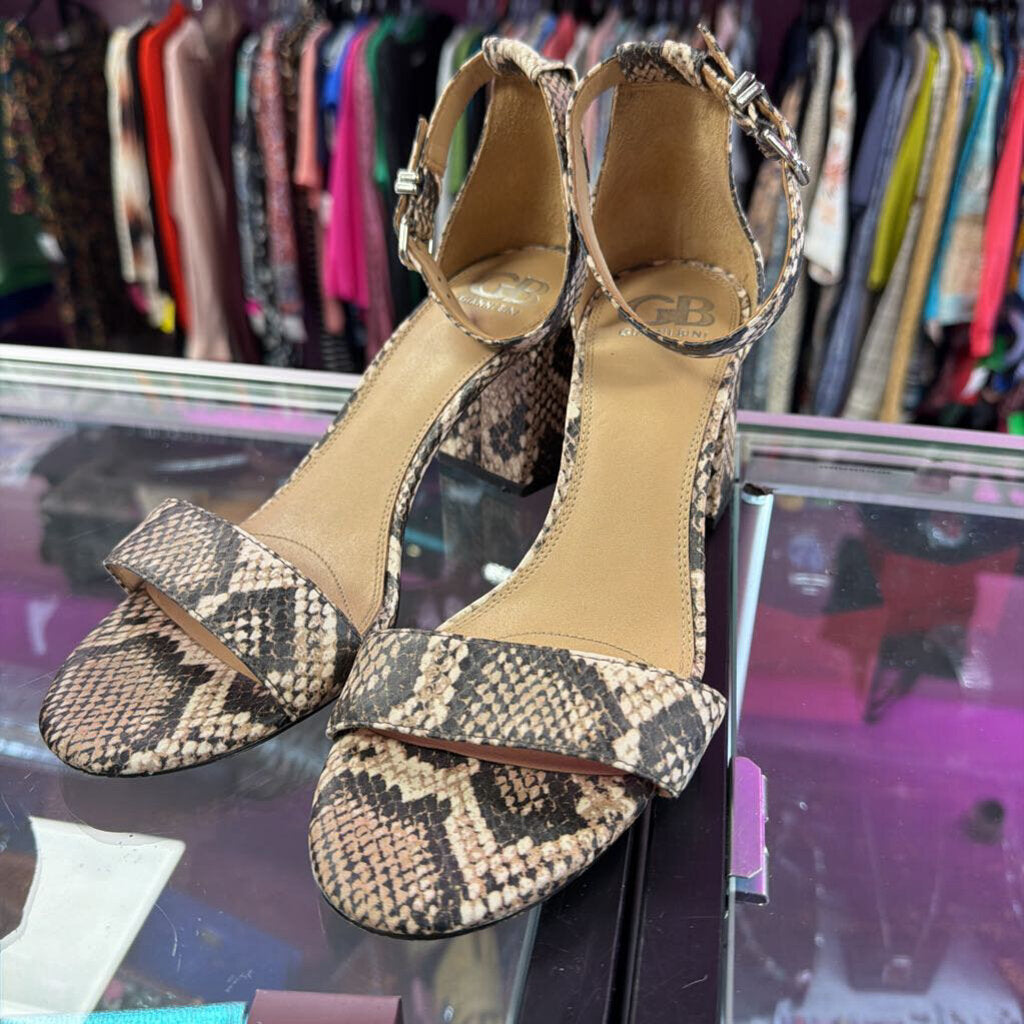 8.5 Gianni Bini Reptile Print Peep-Toe Ankle Strap Block Heel