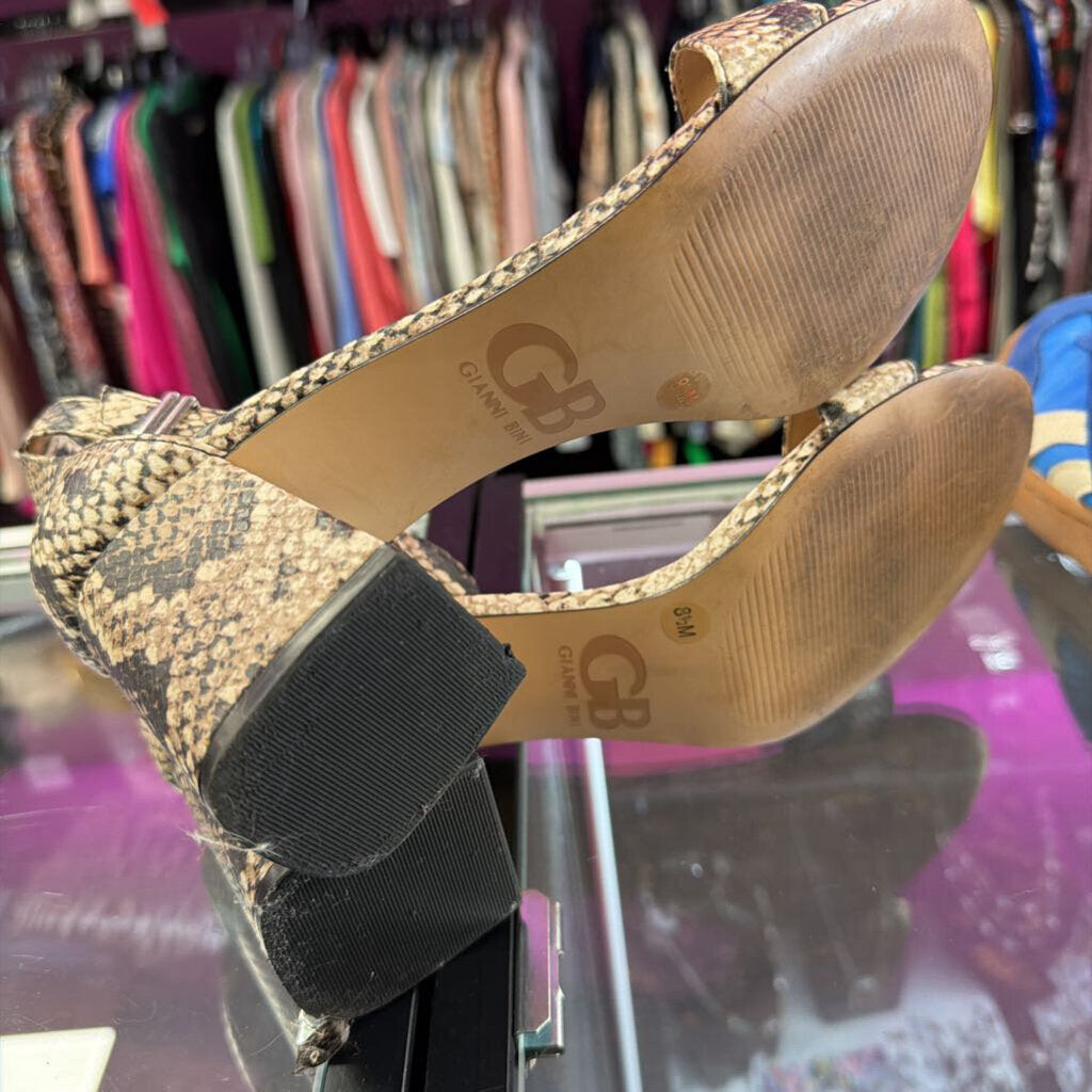 8.5 Gianni Bini Reptile Print Peep-Toe Ankle Strap Block Heel