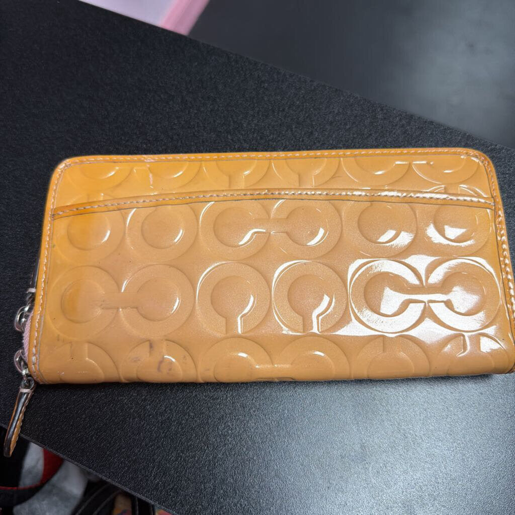 Coach Patent Embossed Monogram As Is