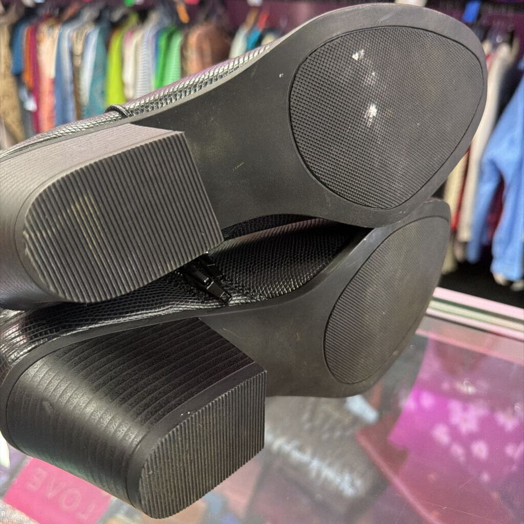 9.5 Sugar Reptile Embossed Faux Leather Bootie