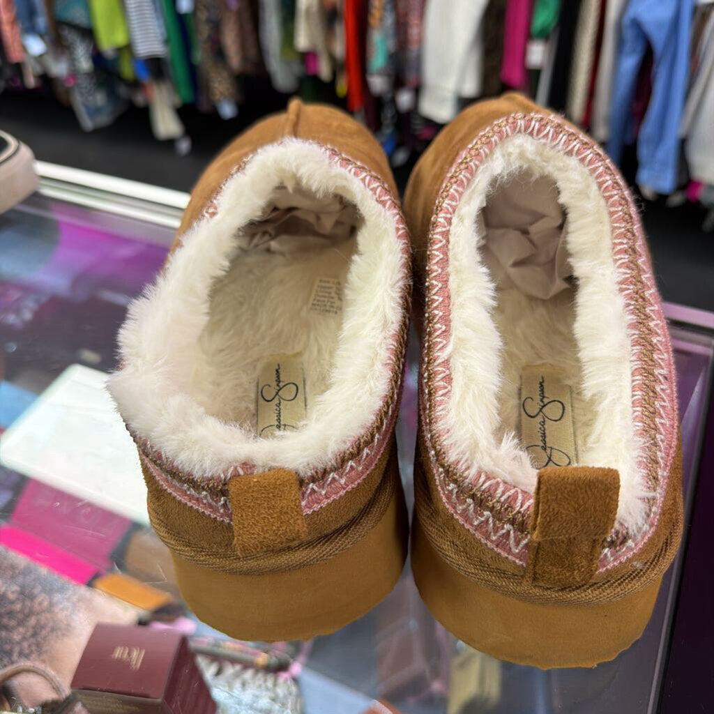 8/9 Jessica Simpson Faux Fur Lined Pink Patterned Trim Slipper