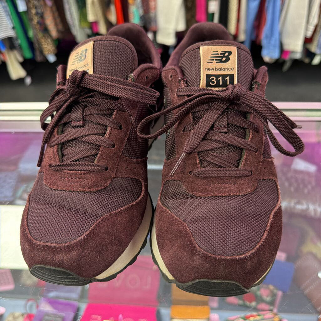 6.5 New Balance 311 Suede Trainer