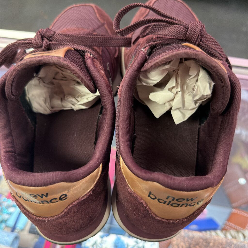 6.5 New Balance 311 Suede Trainer