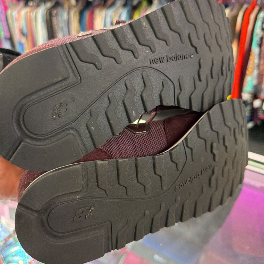 6.5 New Balance 311 Suede Trainer