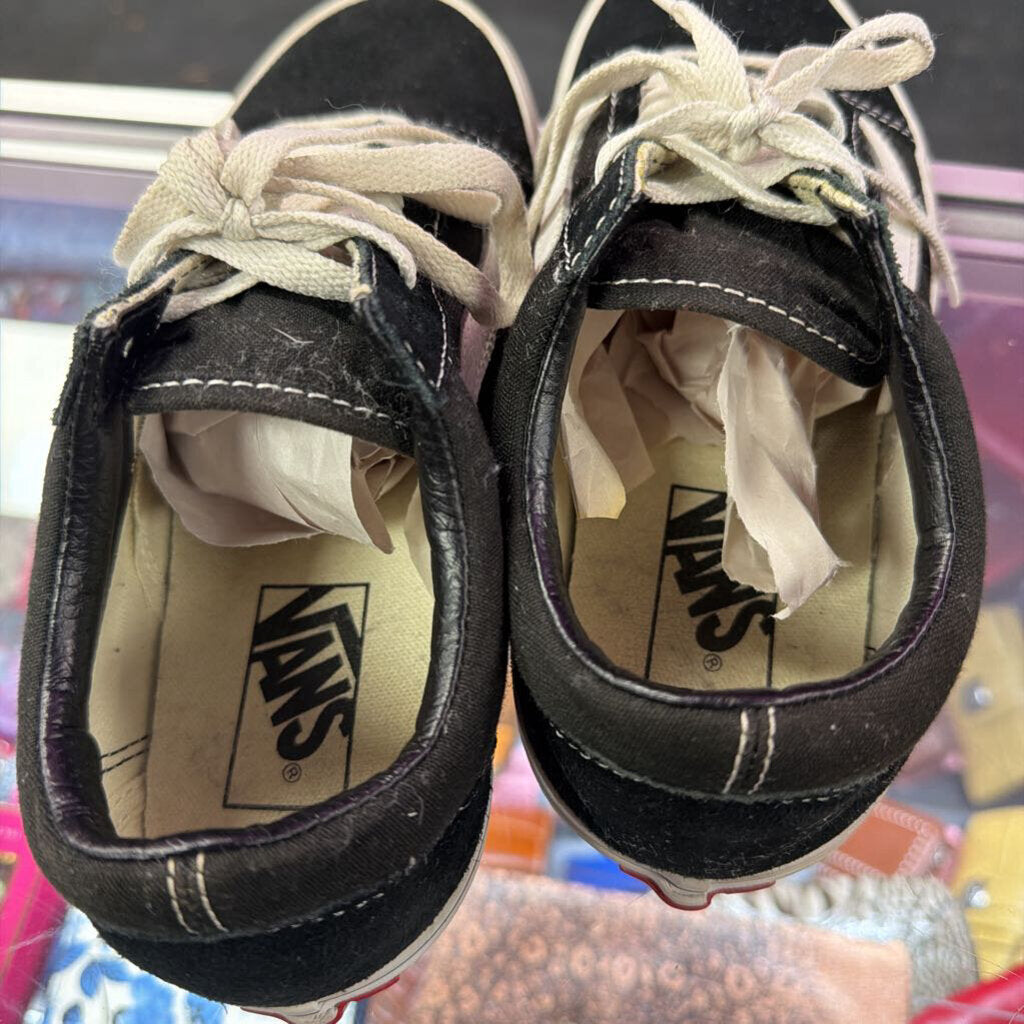 8 Vans Ladies Skate Shoe