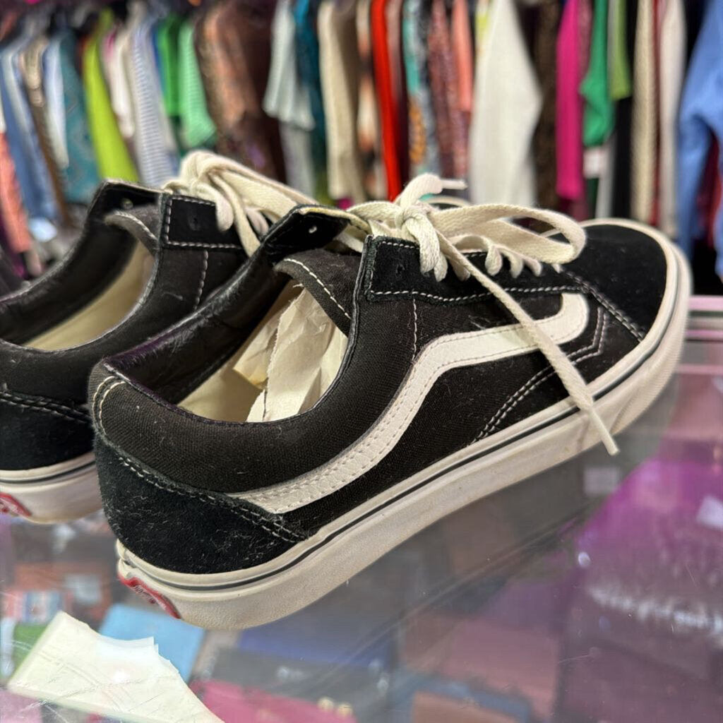8 Vans Ladies Skate Shoe