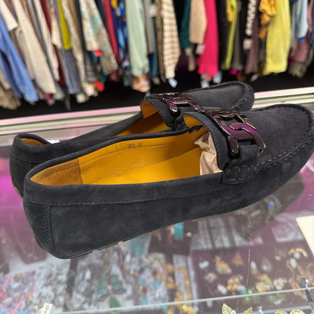 9.5 Vaneli Aiker Driving Moccasin Loafer Suede Chain Detail