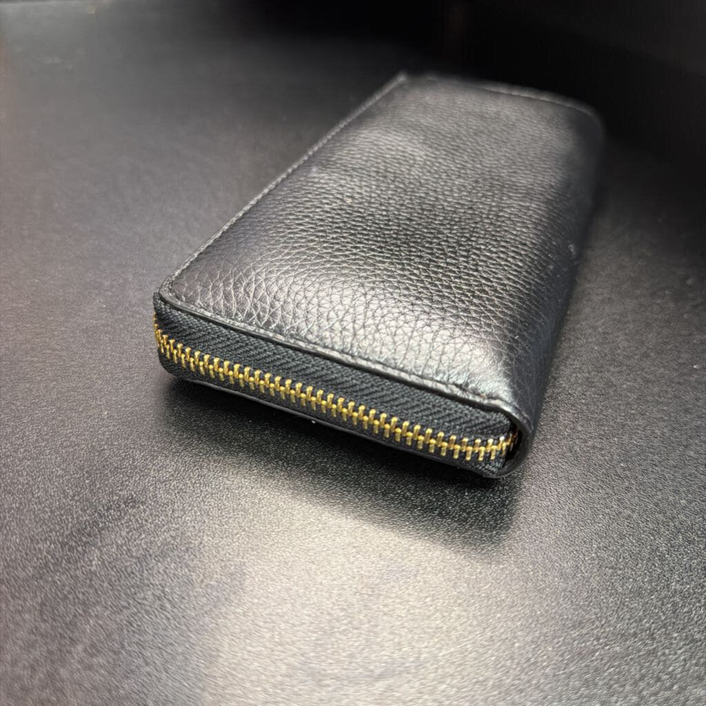 Michael Kors NWT Jet Set Travel Pebbled Leather Long Zip Wallet