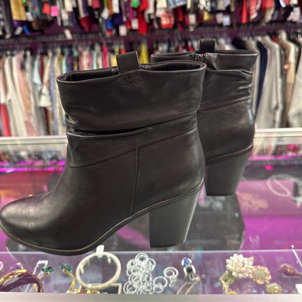 8 Baretrap Pleated Ankle Bootie