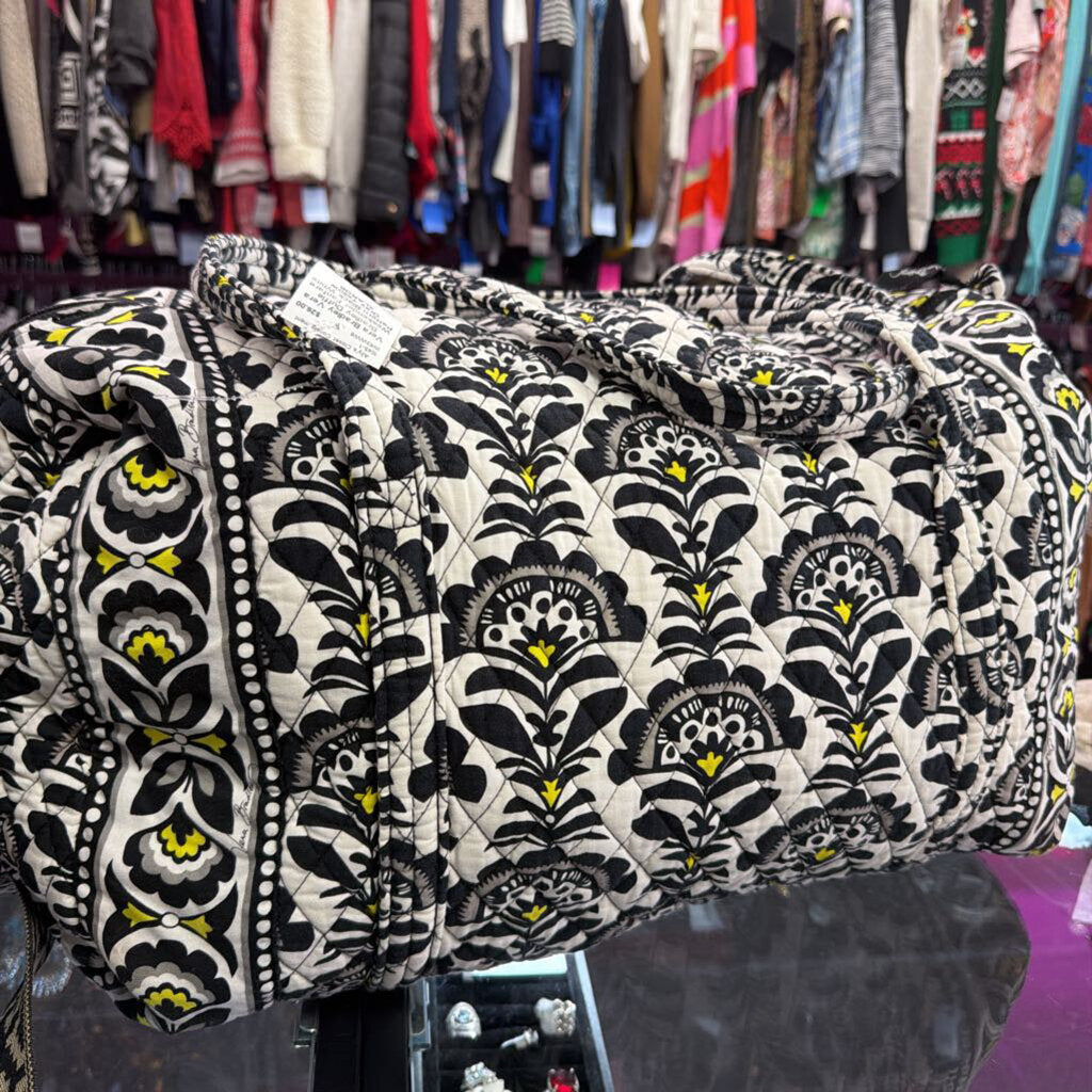Vera Bradley Duffle Weekender Fanfare Pattern