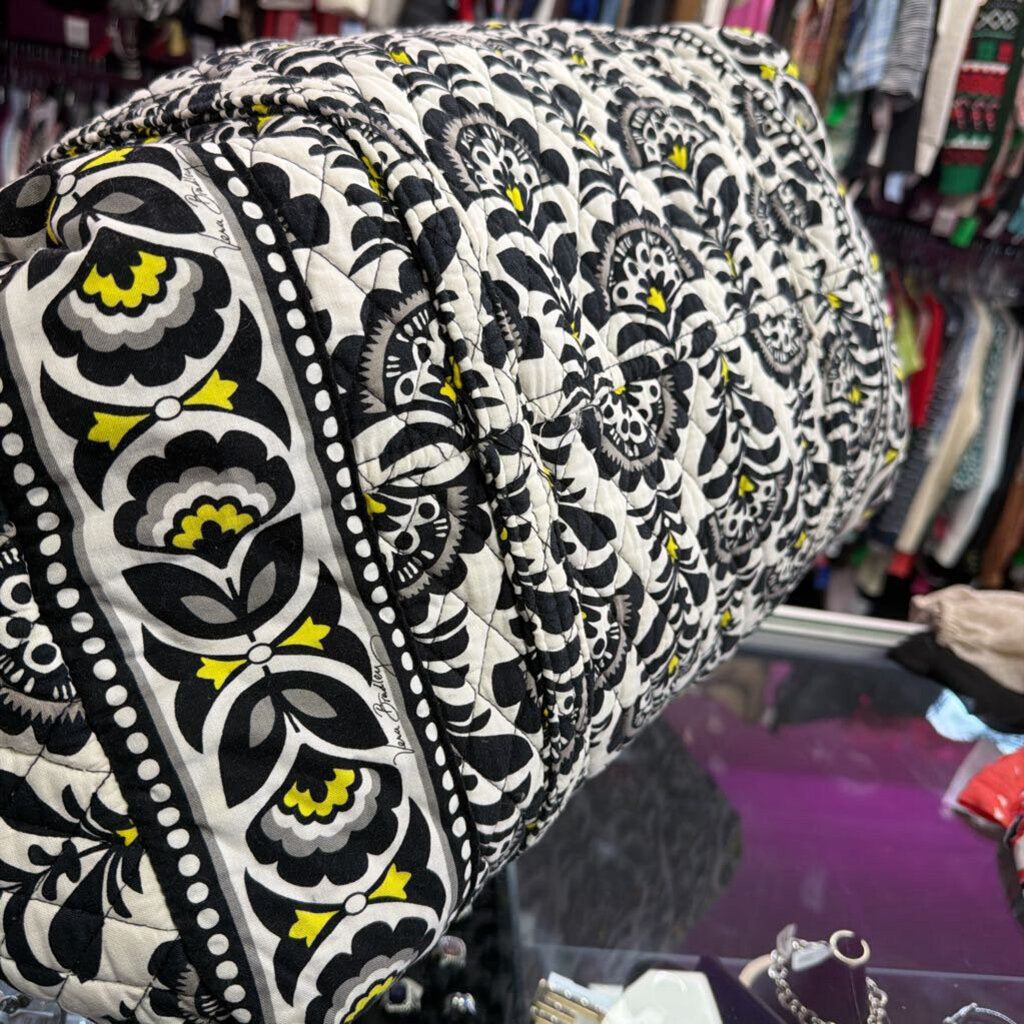 Vera Bradley Duffle Weekender Fanfare Pattern