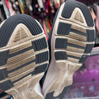 10.5 New Balance 713